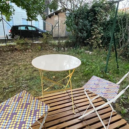 Le P'Tit Montjoux - Appart Avec Jardin Proche Gare Besançon Exteriör bild
